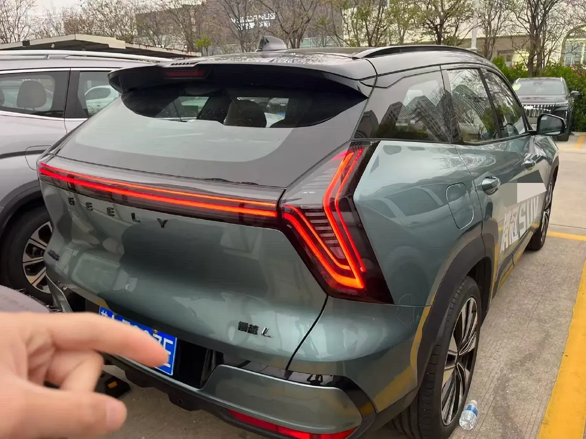 2025 Geely StarRay 1.5T 181HP L4 7DCT,autocango,china used car exporter,china ev exporter,chinese used car exporter,chinese used ev exporter