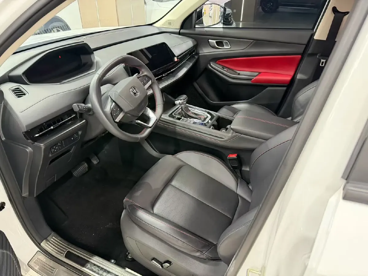 2023 ChangAn CS55 Plus 1.5T 188HP L4 7DCT,autocango,china used car exporter,china ev exporter,chinese used car exporter,chinese used ev exporter