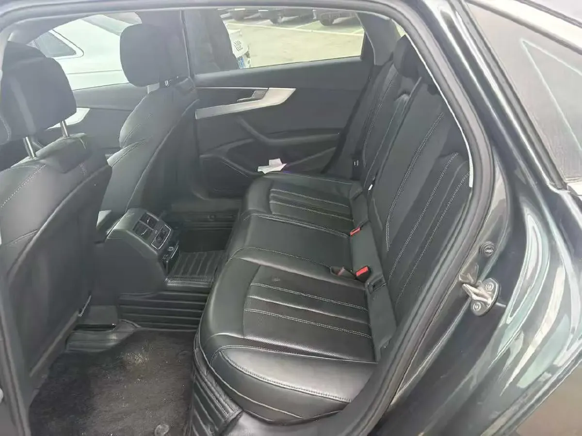 2020 Roewe i5 1.5L 120HP L4 CVT,autocango,china used car exporter,china ev exporter,chinese used car exporter,chinese used ev exporter