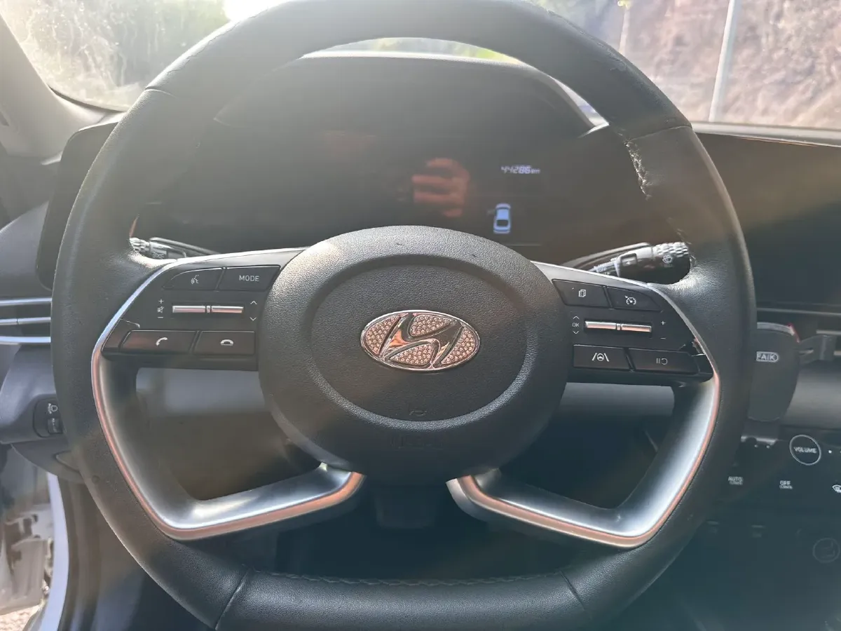 2021 Hyundai Elantra 1.5L 115HP L4 CVT,autocango,china used car exporter,china ev exporter,chinese used car exporter,chinese used ev exporter