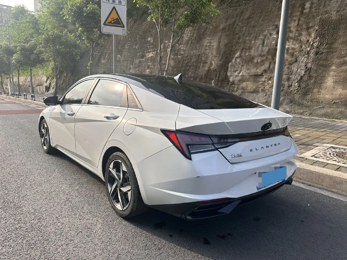 2021 Hyundai Elantra 1.5L 115HP L4 CVT,autocango,china used car exporter,china ev exporter,chinese used car exporter,chinese used ev exporter