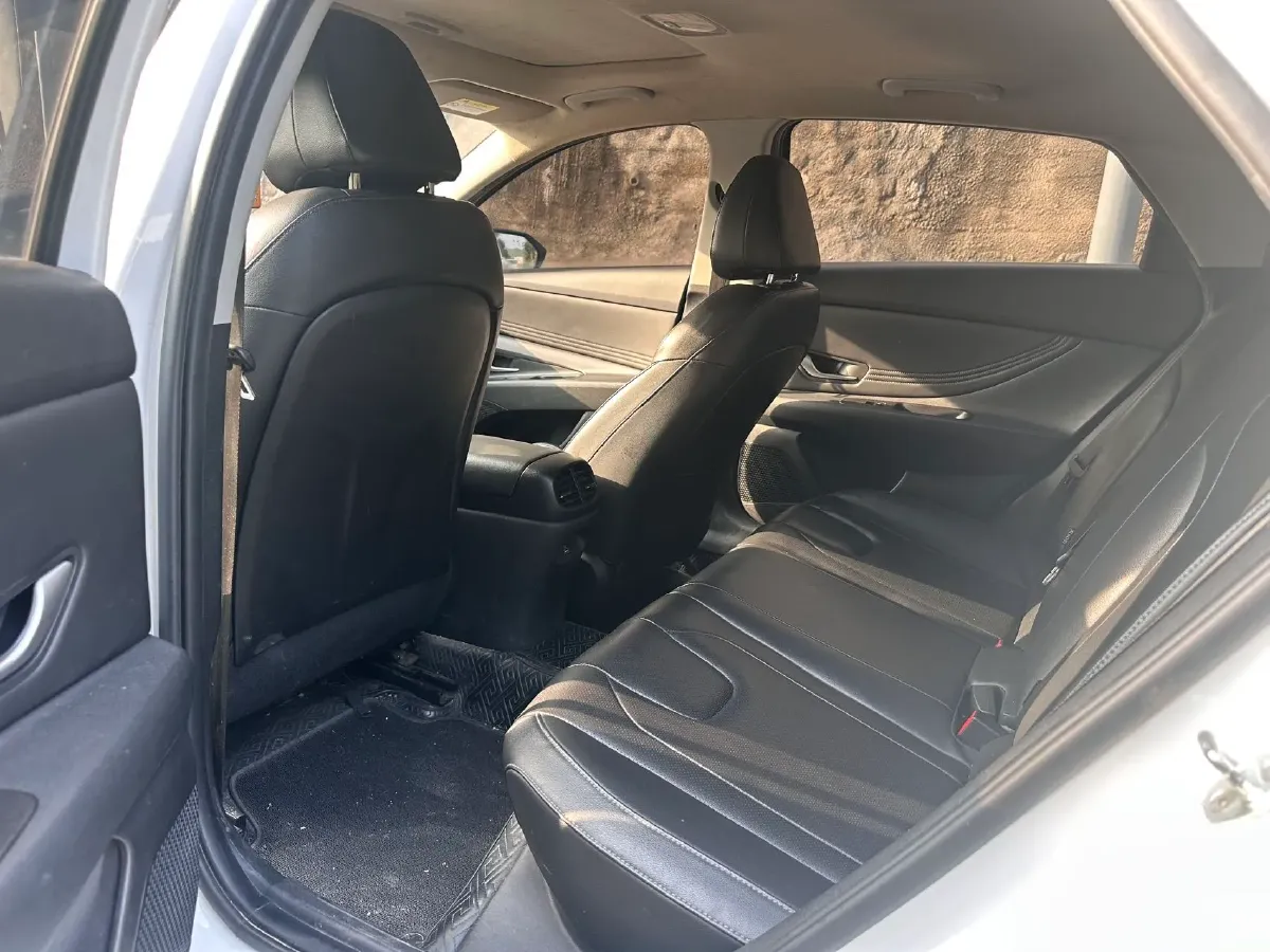 2021 Hyundai Elantra 1.5L 115HP L4 CVT,autocango,china used car exporter,china ev exporter,chinese used car exporter,chinese used ev exporter