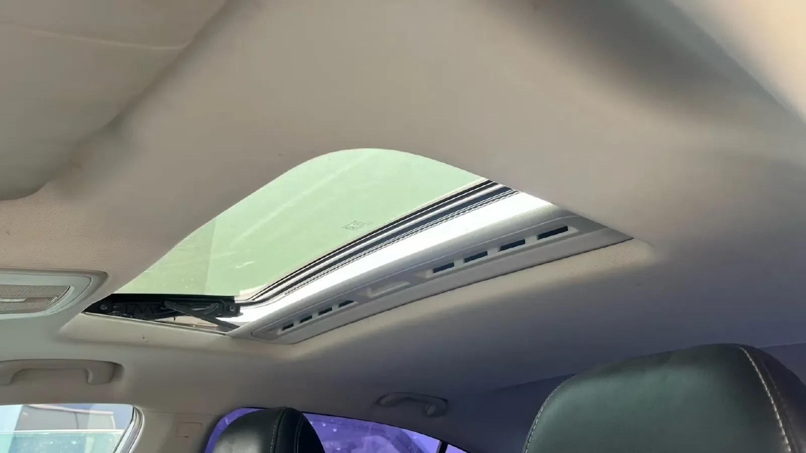 2020 Roewe i5 1.5L 120HP L4 CVT,autocango,china used car exporter,china ev exporter,chinese used car exporter,chinese used ev exporter