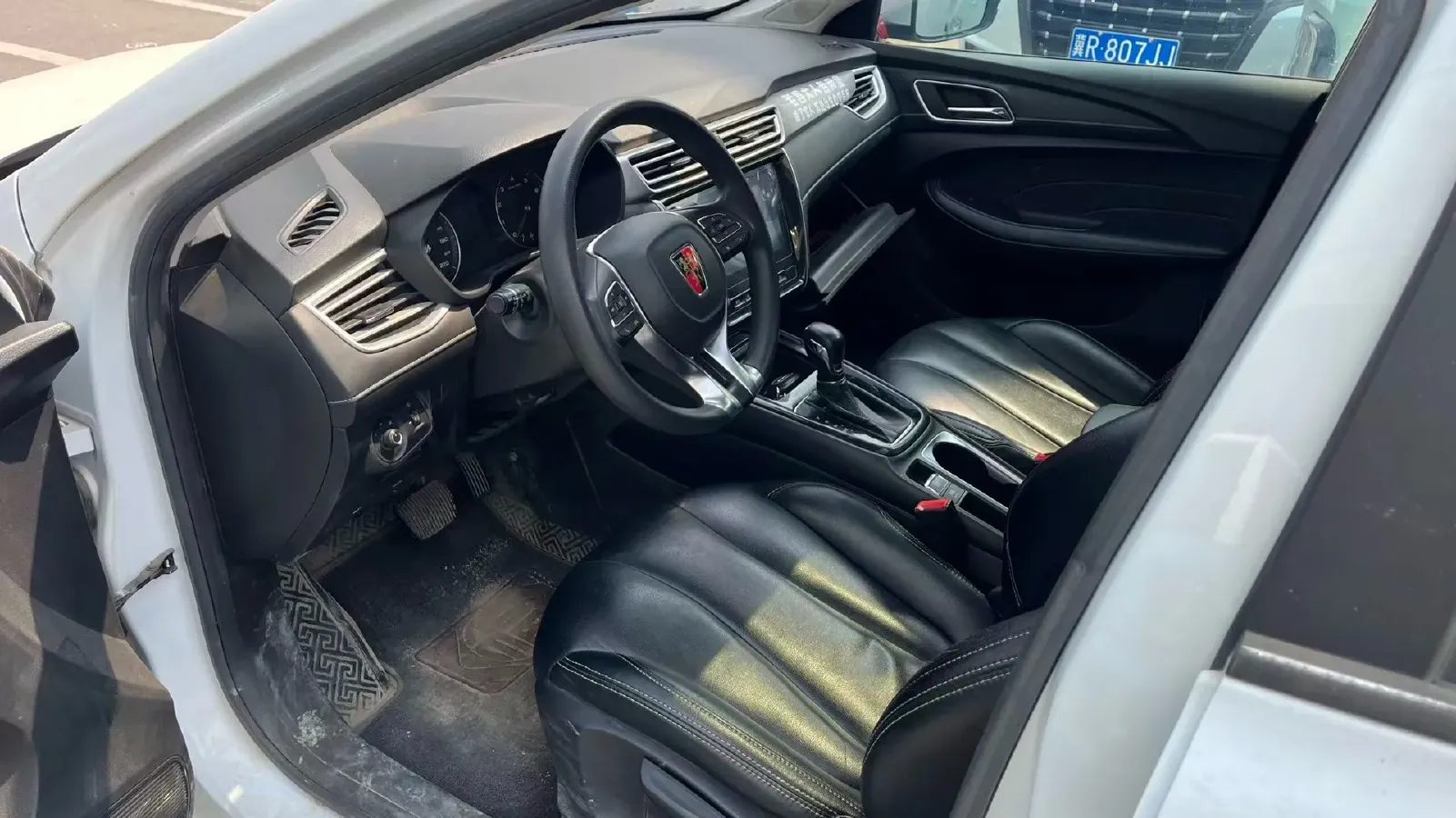 2020 Roewe i5 1.5L 120HP L4 CVT,autocango,china used car exporter,china ev exporter,chinese used car exporter,chinese used ev exporter