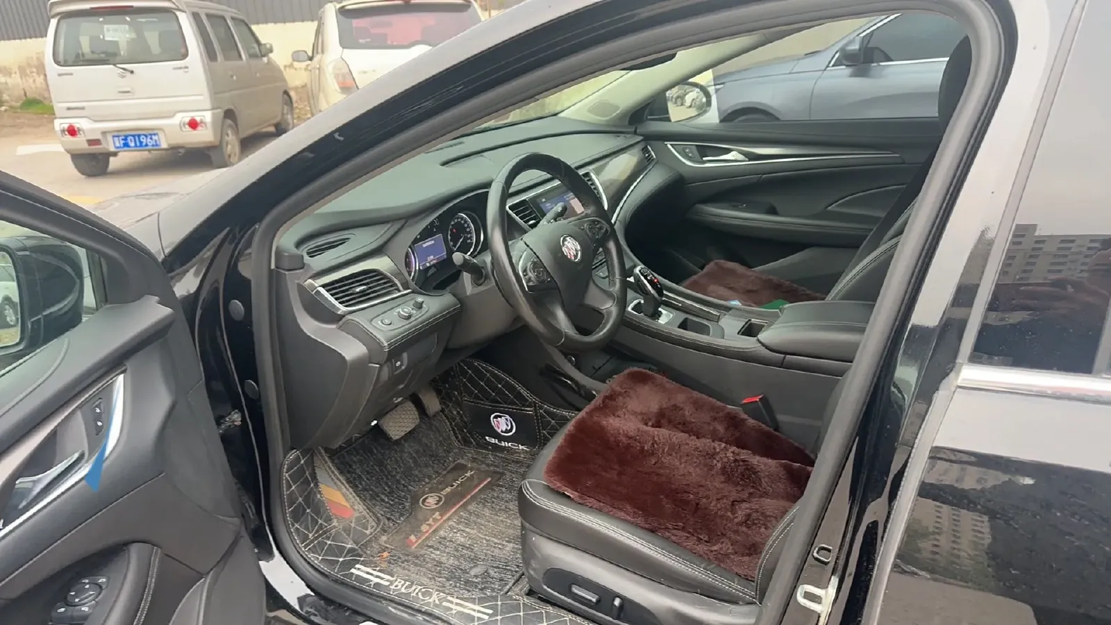 2022 Buick Larcosse 1.5T 169HP L4 9AT,autocango,china used car exporter,china ev exporter,chinese used car exporter,chinese used ev exporter