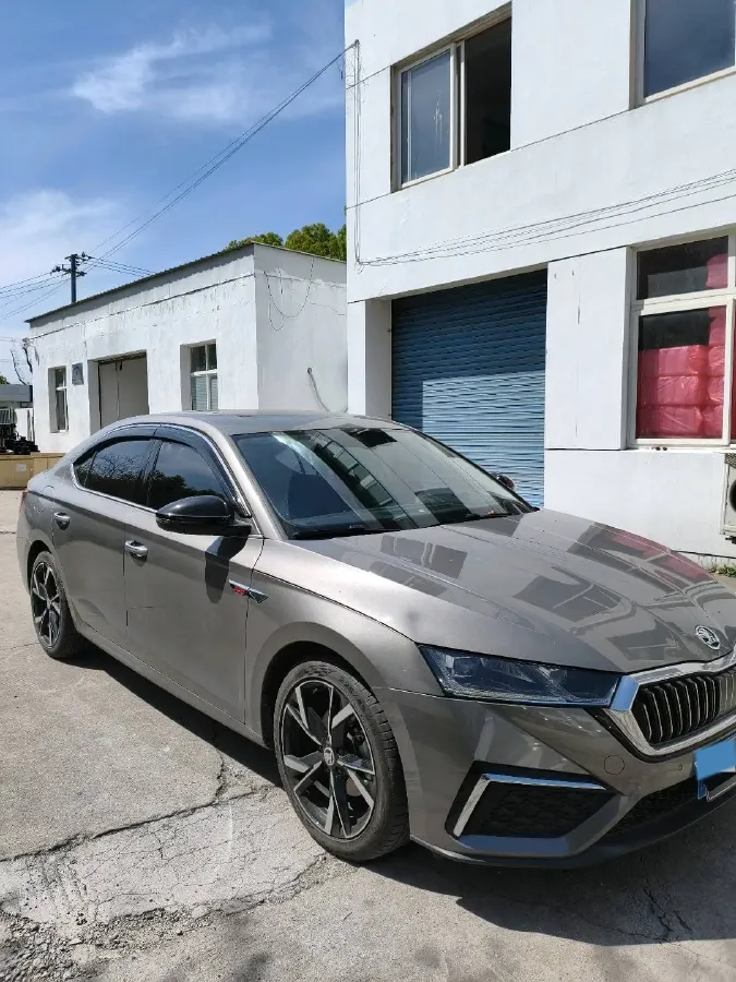 2022 Skoda Octavia 1.4T 150HP L4 7DCT,autocango,china used car exporter,china ev exporter,chinese used car exporter,chinese used ev exporter