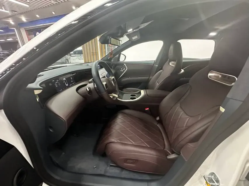 2025 Avatr 11 1.5T 156HP L4 REEV,autocango,china used car exporter,china ev exporter,chinese used car exporter,chinese used ev exporter