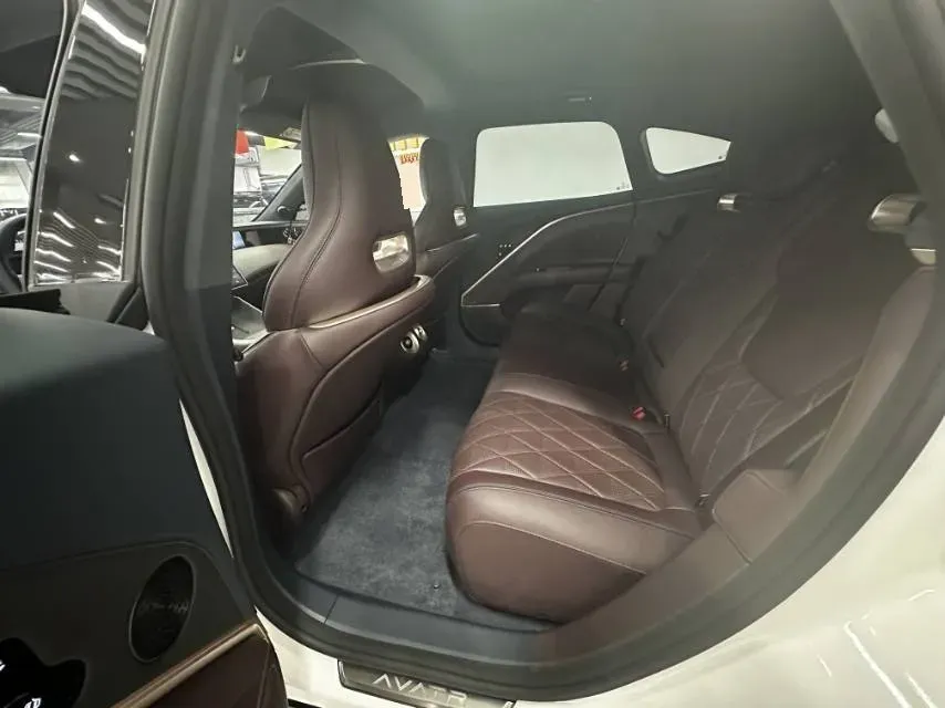 2025 Avatr 11 1.5T 156HP L4 REEV,autocango,china used car exporter,china ev exporter,chinese used car exporter,chinese used ev exporter