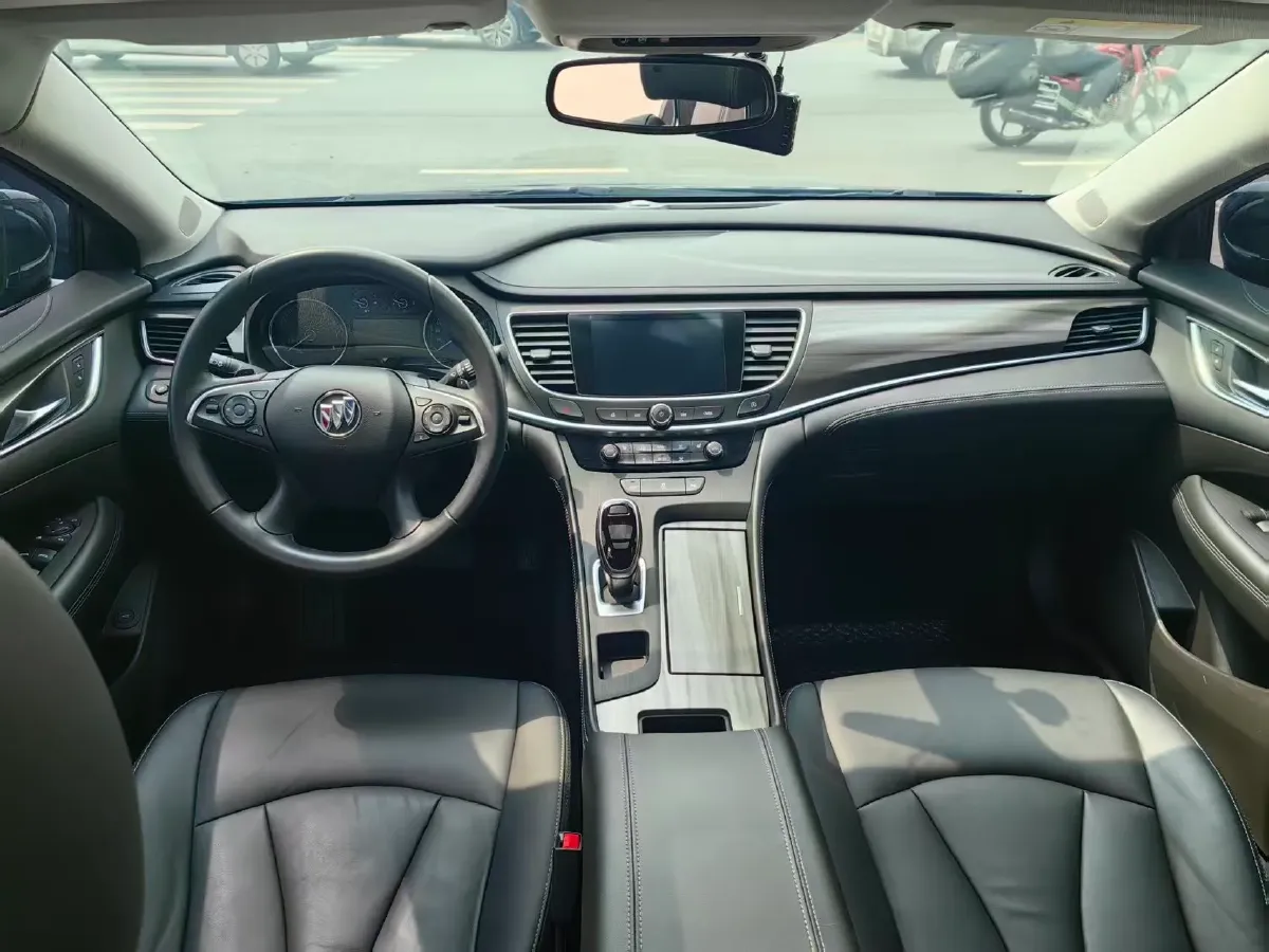 2021 Buick Larcosse 2.0T 237HP L4 9AT,autocango,china used car exporter,china ev exporter,chinese used car exporter,chinese used ev exporter
