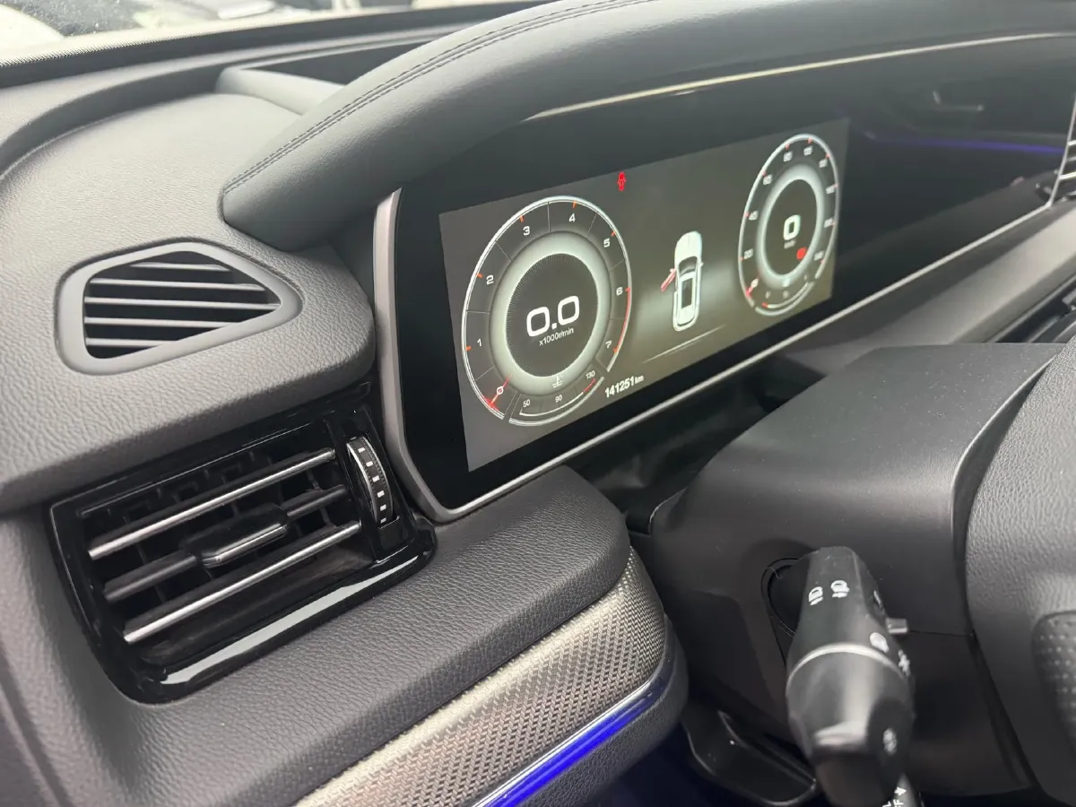 2019 HongQi HS5 2.0T 224HP L4 6AT,autocango,china used car exporter,china ev exporter,chinese used car exporter,chinese used ev exporter