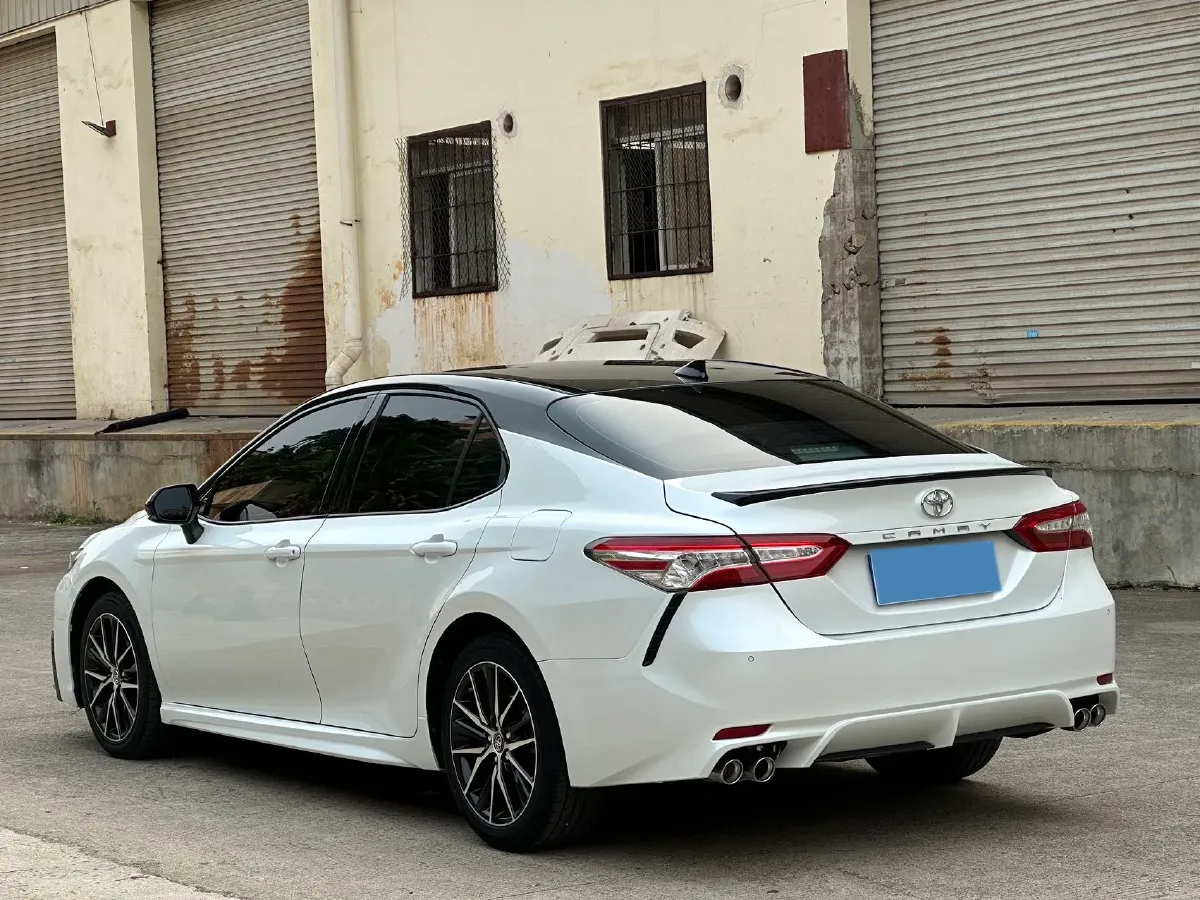 2021 Toyota Camry 2.5L 209HP L4 8AT,autocango,china used car exporter,china ev exporter,chinese used car exporter,chinese used ev exporter