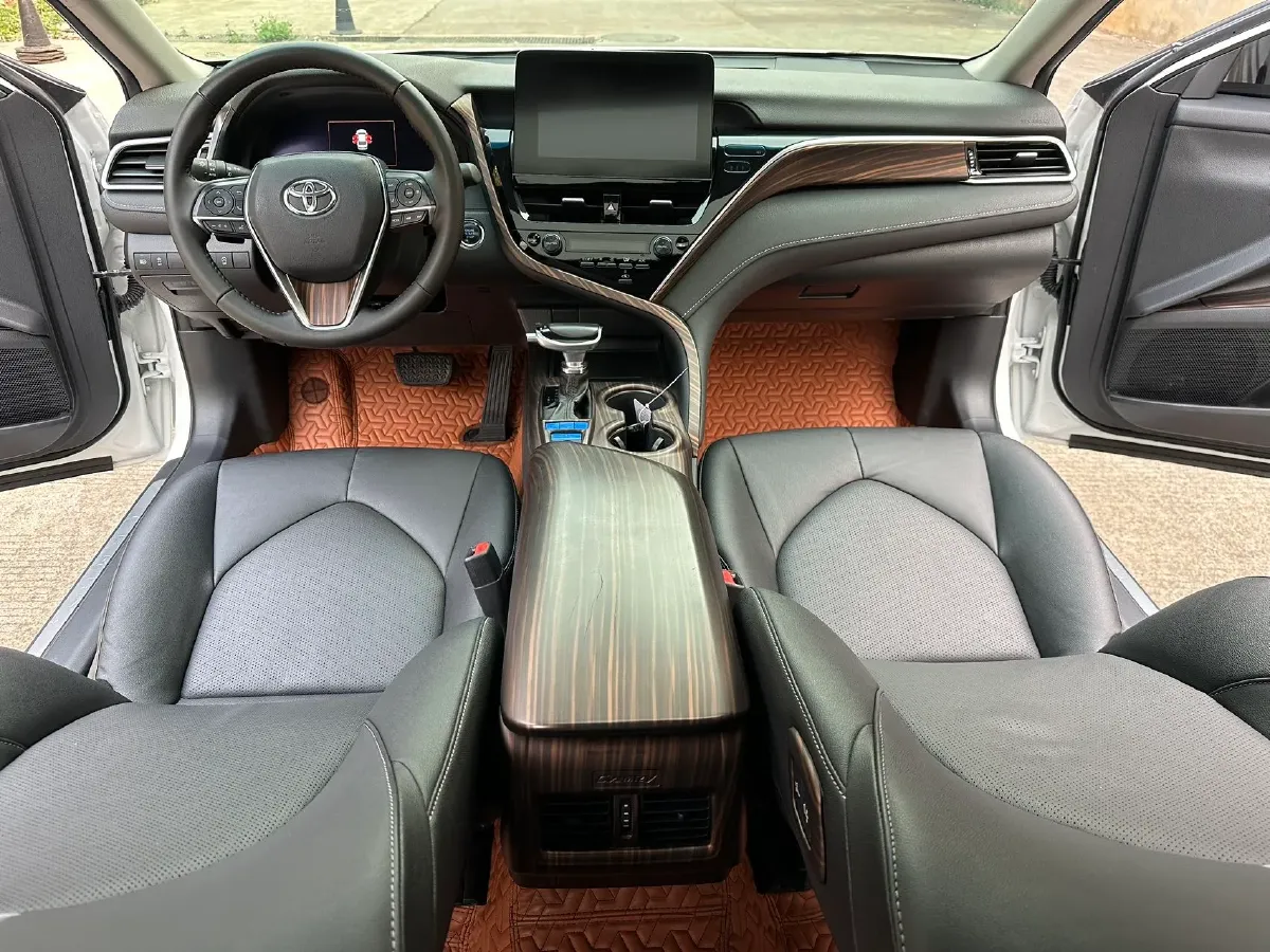 2021 Toyota Camry 2.5L 209HP L4 8AT,autocango,china used car exporter,china ev exporter,chinese used car exporter,chinese used ev exporter
