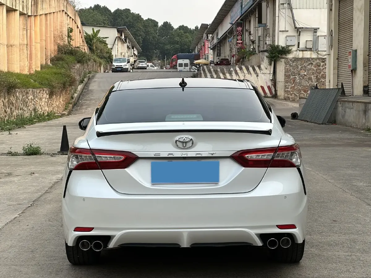 2021 Toyota Camry 2.5L 209HP L4 8AT,autocango,china used car exporter,china ev exporter,chinese used car exporter,chinese used ev exporter