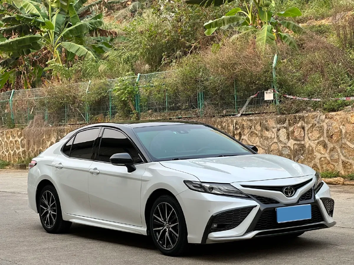 2021 Toyota Camry 2.5L 209HP L4 8AT,autocango,china used car exporter,china ev exporter,chinese used car exporter,chinese used ev exporter