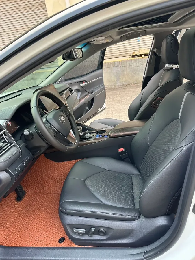 2021 Toyota Camry 2.5L 209HP L4 8AT,autocango,china used car exporter,china ev exporter,chinese used car exporter,chinese used ev exporter