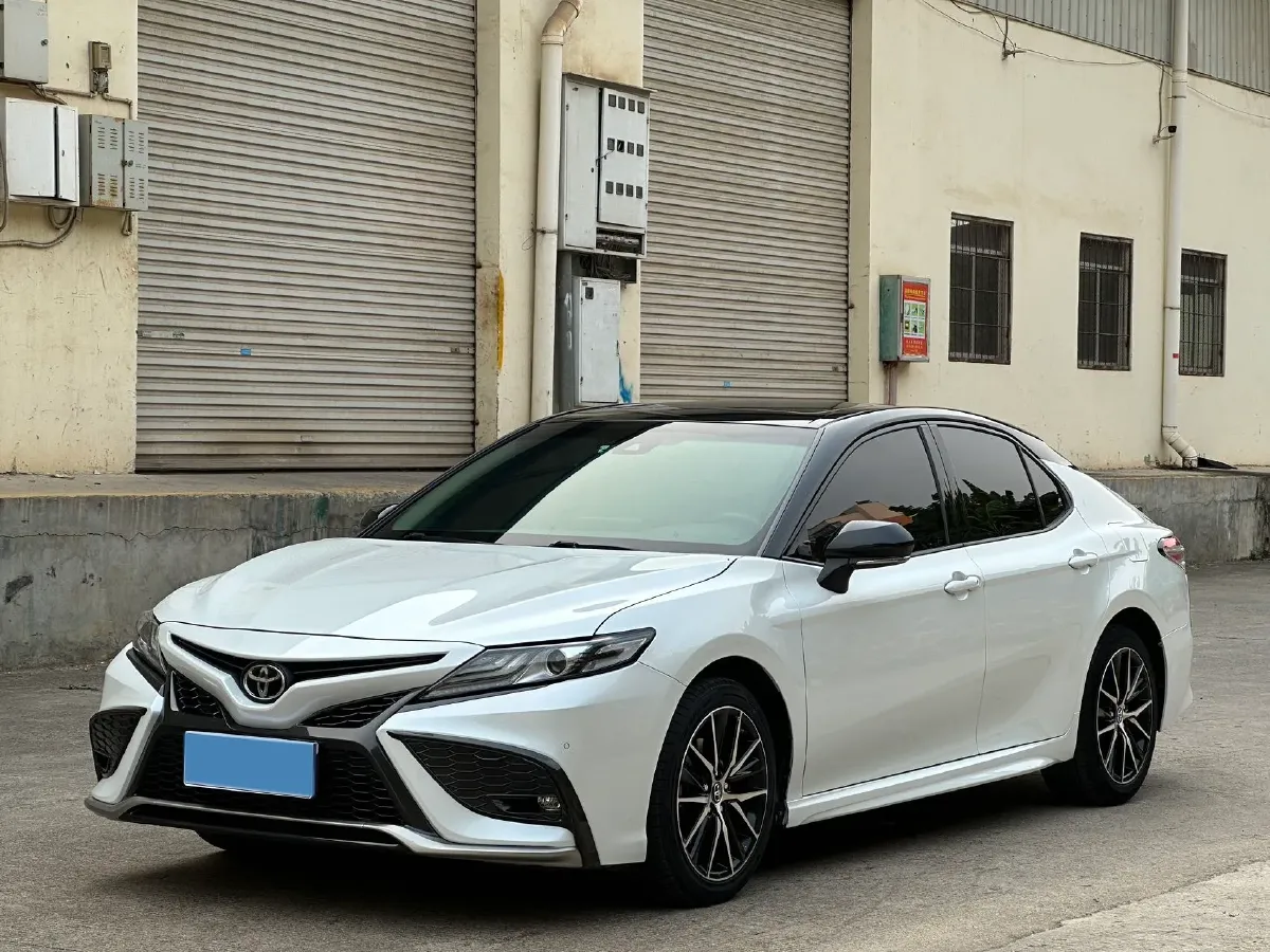 2021 Toyota Camry 2.5L 209HP L4 8AT,autocango,china used car exporter,china ev exporter,chinese used car exporter,chinese used ev exporter