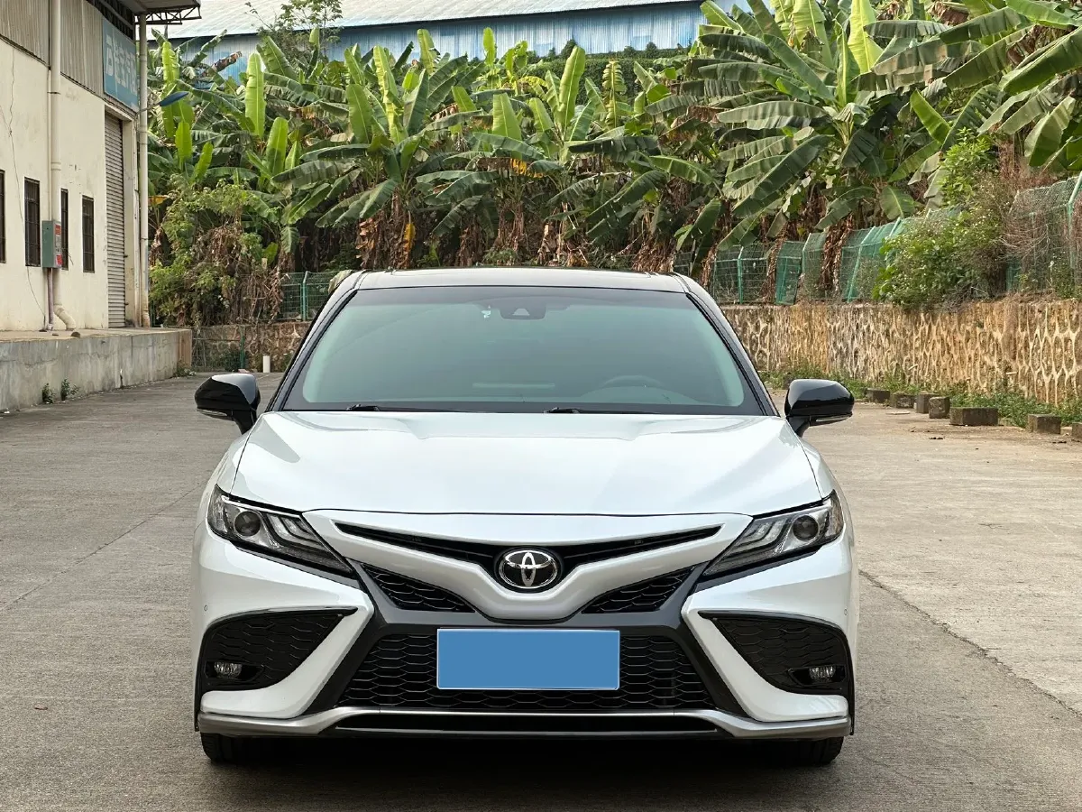 2021 Toyota Camry 2.5L 209HP L4 8AT,autocango,china used car exporter,china ev exporter,chinese used car exporter,chinese used ev exporter