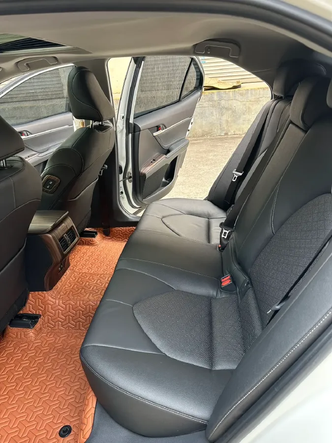 2021 Toyota Camry 2.5L 209HP L4 8AT,autocango,china used car exporter,china ev exporter,chinese used car exporter,chinese used ev exporter