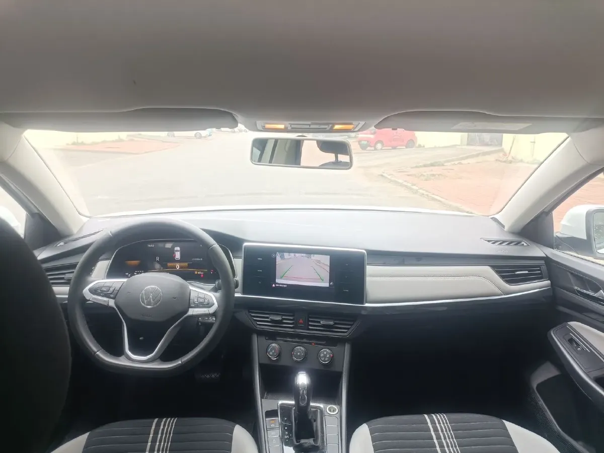 2023 Volkswagen Bora 1.2T 116HP L4 7DCT,autocango,china used car exporter,china ev exporter,chinese used car exporter,chinese used ev exporter