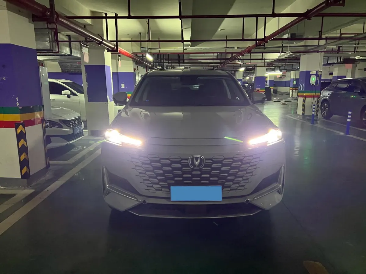 2021 ChangAn UNI-K 2.0T 233HP L4 8AT,autocango,china used car exporter,china ev exporter,chinese used car exporter,chinese used ev exporter