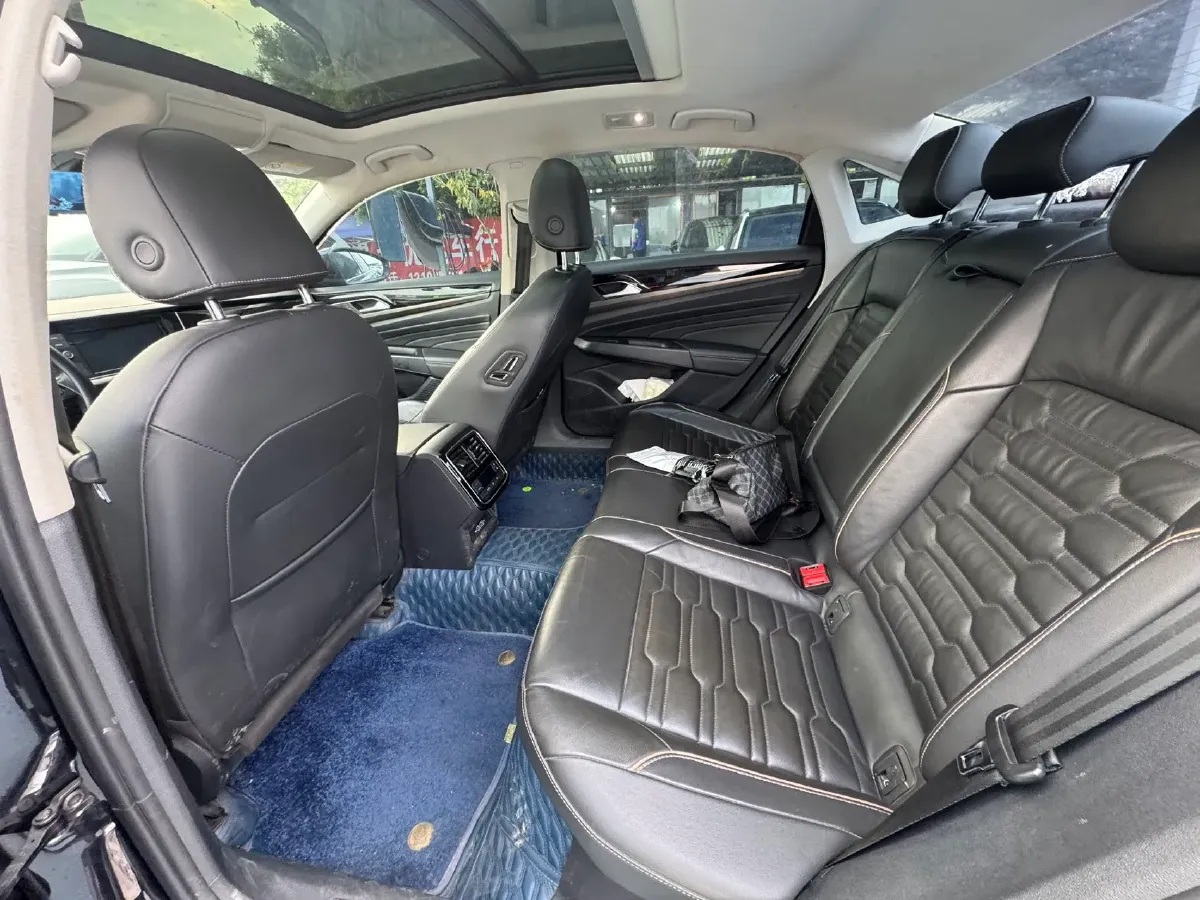 2019 Skoda Kodiak 2.0T 186HP L4 7DCT,autocango,china used car exporter,china ev exporter,chinese used car exporter,chinese used ev exporter