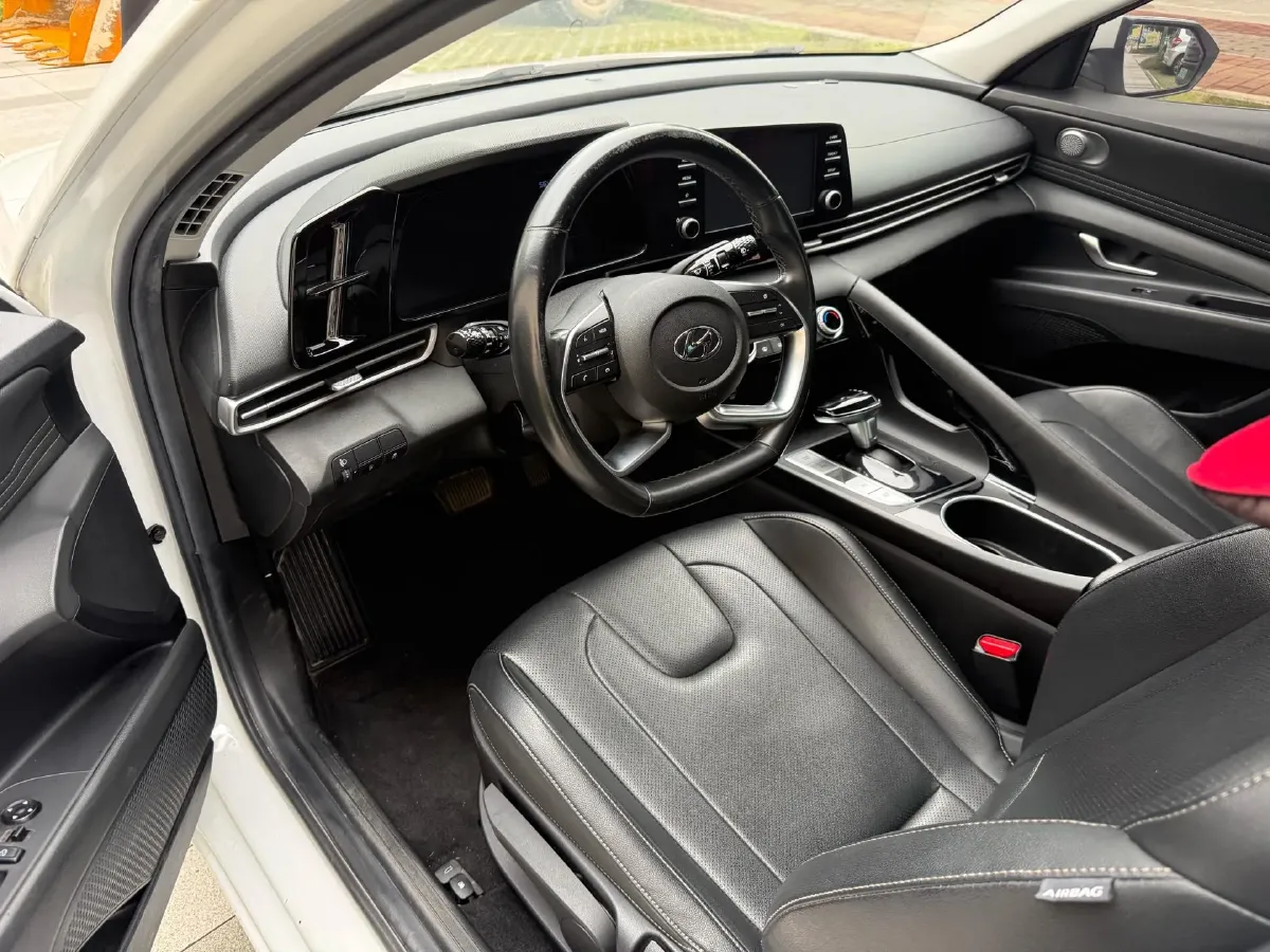 2021 Hyundai Elantra 1.5L 115HP L4 CVT,autocango,china used car exporter,china ev exporter,chinese used car exporter,chinese used ev exporter