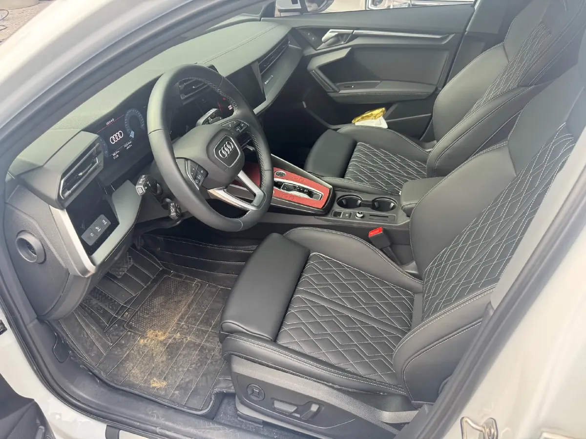 2025 Audi A3 1.5T 160HP L4 7DCT,autocango,china used car exporter,china ev exporter,chinese used car exporter,chinese used ev exporter