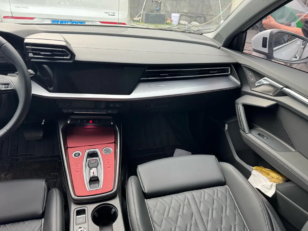 2025 Audi A3 1.5T 160HP L4 7DCT,autocango,china used car exporter,china ev exporter,chinese used car exporter,chinese used ev exporter