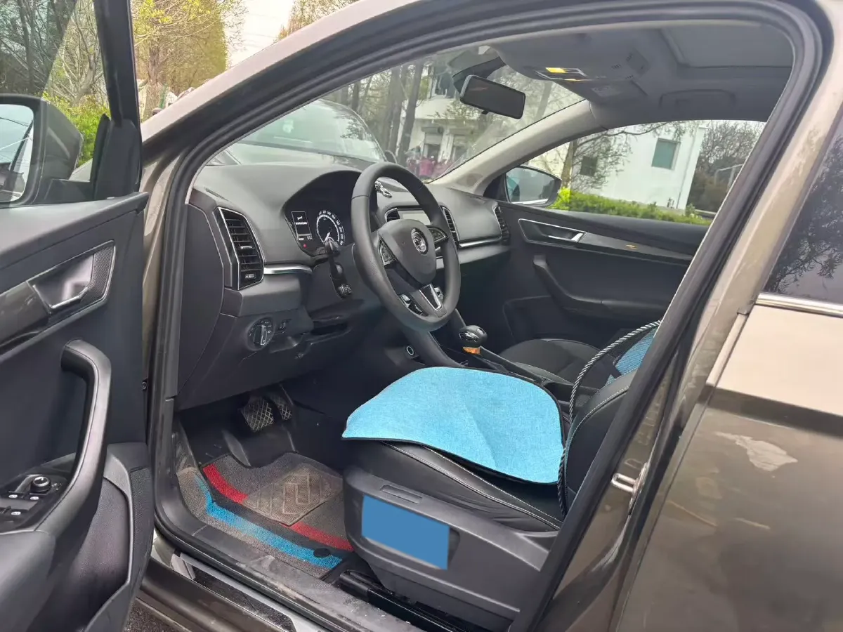 2020 Skoda Karoq 1.4T 150HP L4 7DCT,autocango,china used car exporter,china ev exporter,chinese used car exporter,chinese used ev exporter