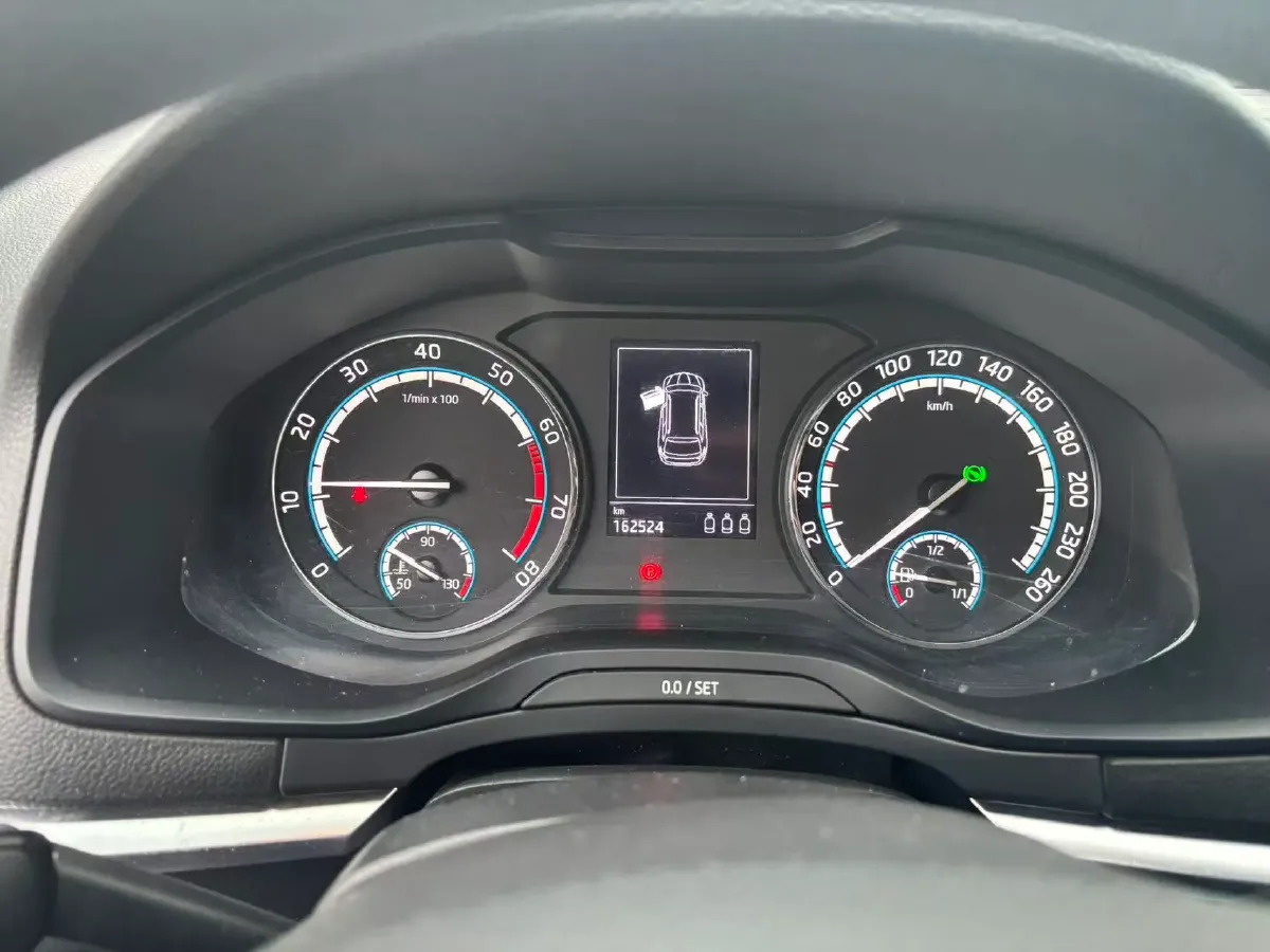 2020 Skoda Karoq 1.4T 150HP L4 7DCT,autocango,china used car exporter,china ev exporter,chinese used car exporter,chinese used ev exporter