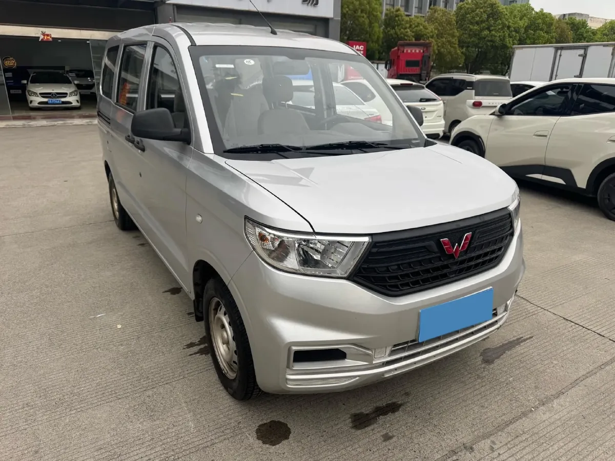 2022 JinBei Little Sea Lion X30 1.5L 102HP L4 5MT,autocango,china used car exporter,china ev exporter,chinese used car exporter,chinese used ev exporter