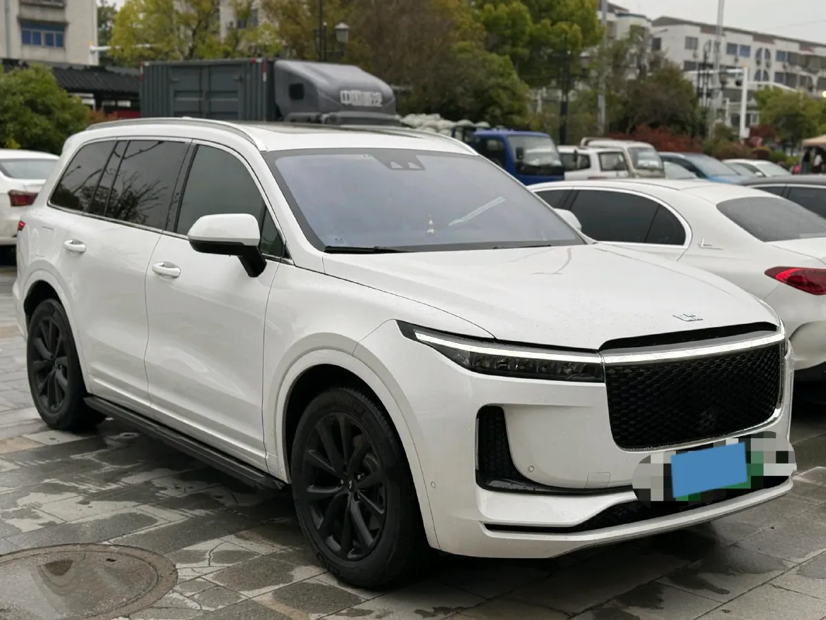 2020 Li ONE Range Extended 131HP REEV 40.5KWH,autocango,china used car exporter,china ev exporter,chinese used car exporter,chinese used ev exporter