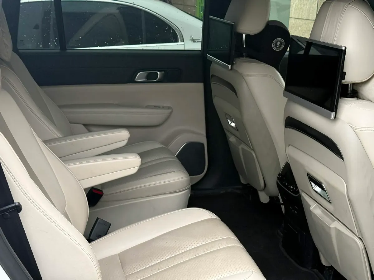 2020 Li ONE Range Extended 131HP REEV 40.5KWH,autocango,china used car exporter,china ev exporter,chinese used car exporter,chinese used ev exporter