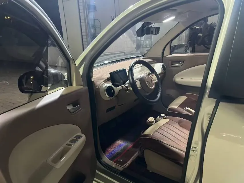 2025 WuLing HongGuang MINI EV BEV 16.2KWH,autocango,china used car exporter,china ev exporter,chinese used car exporter,chinese used ev exporter