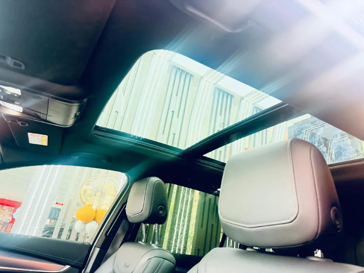 2022 Cadillac XT6 2.0T 237HP L4 9AT,autocango,china used car exporter,china ev exporter,chinese used car exporter,chinese used ev exporter