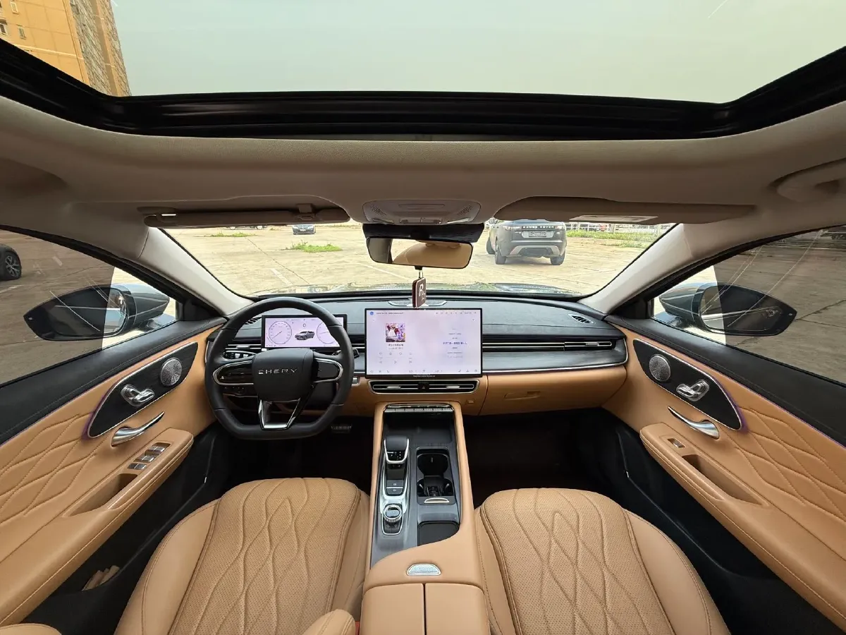 2025 Chery Arrizo 8 Pro 1.6T 197HP L4 7DCT,autocango,china used car exporter,china ev exporter,chinese used car exporter,chinese used ev exporter