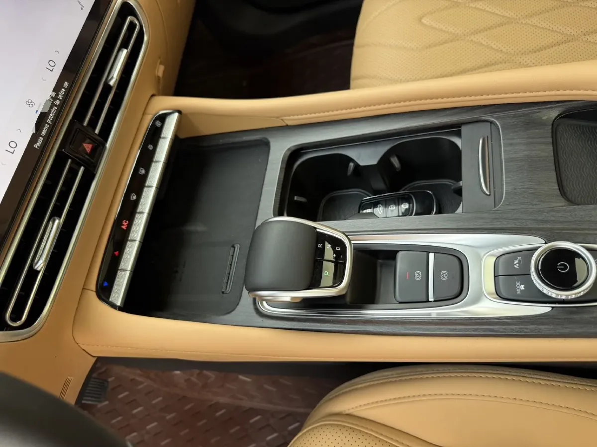 2025 Chery Arrizo 8 Pro 1.6T 197HP L4 7DCT,autocango,china used car exporter,china ev exporter,chinese used car exporter,chinese used ev exporter