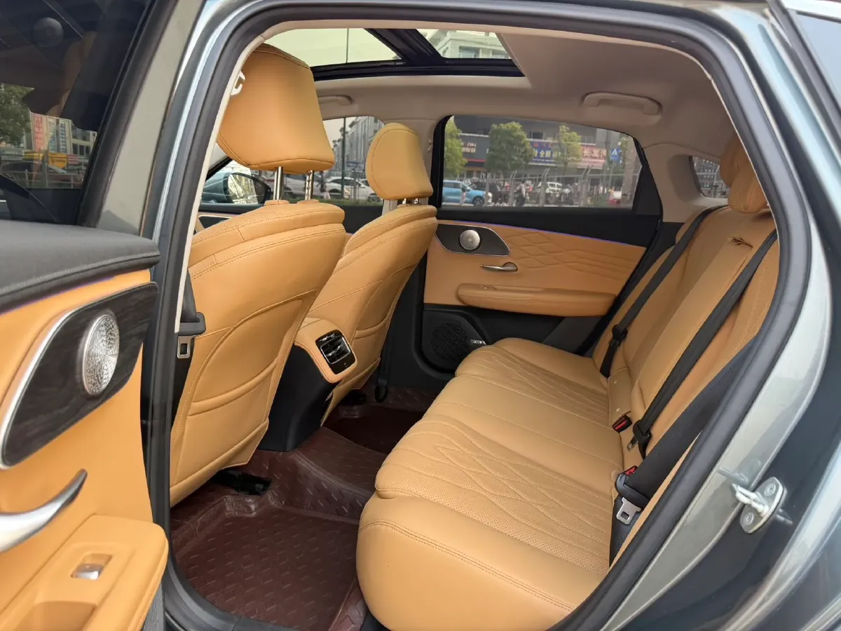 2025 Chery Arrizo 8 Pro 1.6T 197HP L4 7DCT,autocango,china used car exporter,china ev exporter,chinese used car exporter,chinese used ev exporter