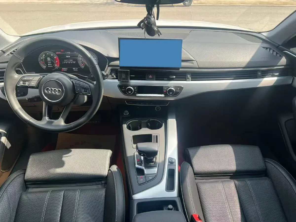 2020 Audi A4L 2.0T 190HP L4 7DCT,autocango,china used car exporter,china ev exporter,chinese used car exporter,chinese used ev exporter