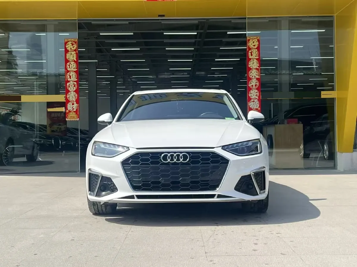 2020 Audi A4L 2.0T 190HP L4 7DCT,autocango,china used car exporter,china ev exporter,chinese used car exporter,chinese used ev exporter