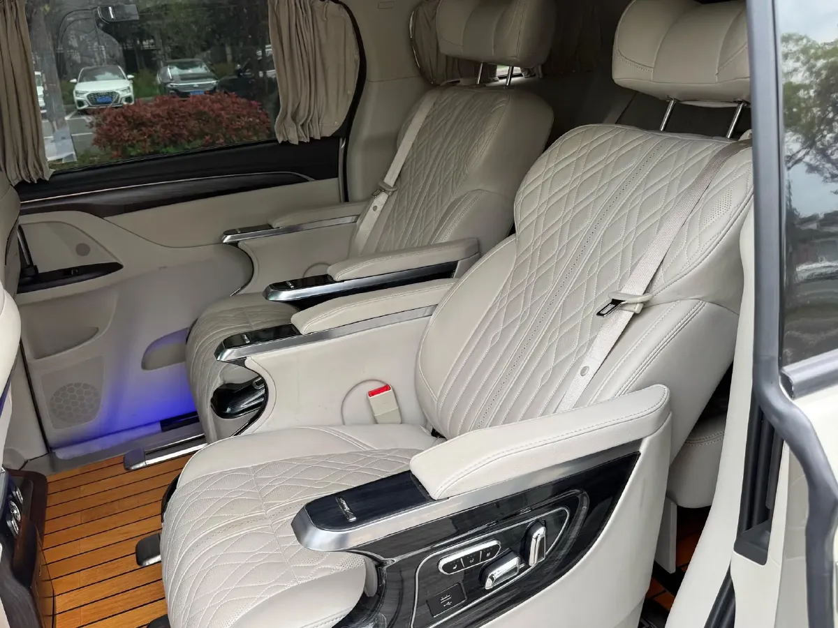 2020 Buick GL8 2.0T 237HP L4 9AT,autocango,china used car exporter,china ev exporter,chinese used car exporter,chinese used ev exporter