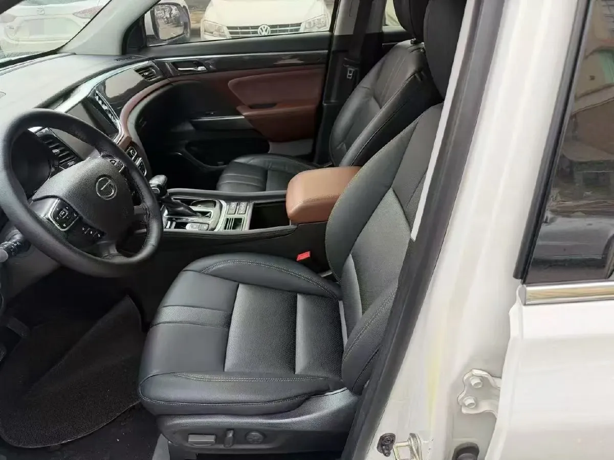 2017 GAC Trumpchi GS8 2.0T 201HP L4 6AT,autocango,china used car exporter,china ev exporter,chinese used car exporter,chinese used ev exporter