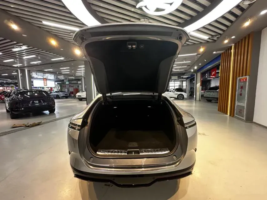 2025 Avatr 12 1.5T 156HP L4 REEV,autocango,china used car exporter,china ev exporter,chinese used car exporter,chinese used ev exporter