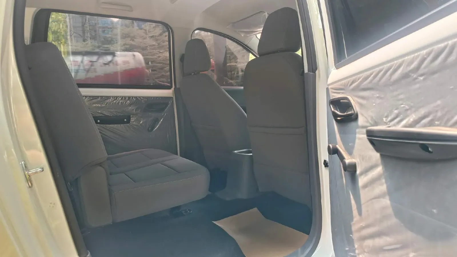 2024 WuLing HongGuang New Energy BEV 32.6KWH,autocango,china used car exporter,china ev exporter,chinese used car exporter,chinese used ev exporter