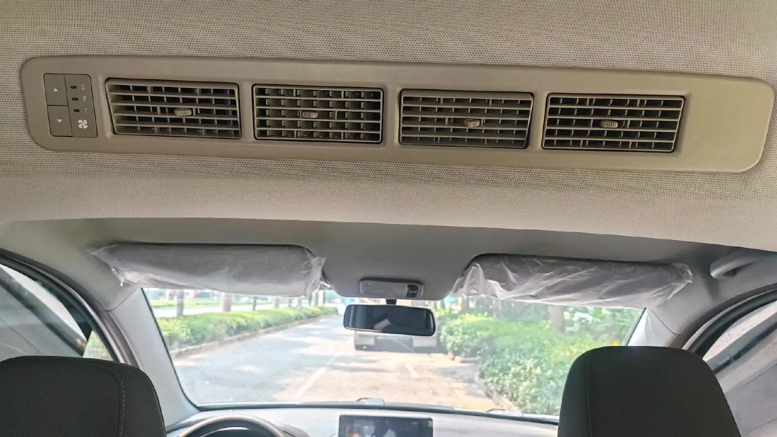 2024 WuLing HongGuang New Energy BEV 32.6KWH,autocango,china used car exporter,china ev exporter,chinese used car exporter,chinese used ev exporter