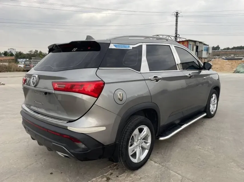 2018 BaoJun 530 1.5T 150HP L4 6MT,autocango,china used car exporter,china ev exporter,chinese used car exporter,chinese used ev exporter