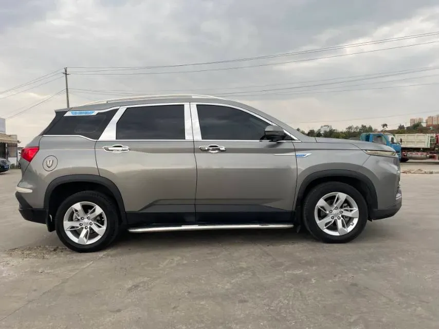 2018 BaoJun 530 1.5T 150HP L4 6MT,autocango,china used car exporter,china ev exporter,chinese used car exporter,chinese used ev exporter