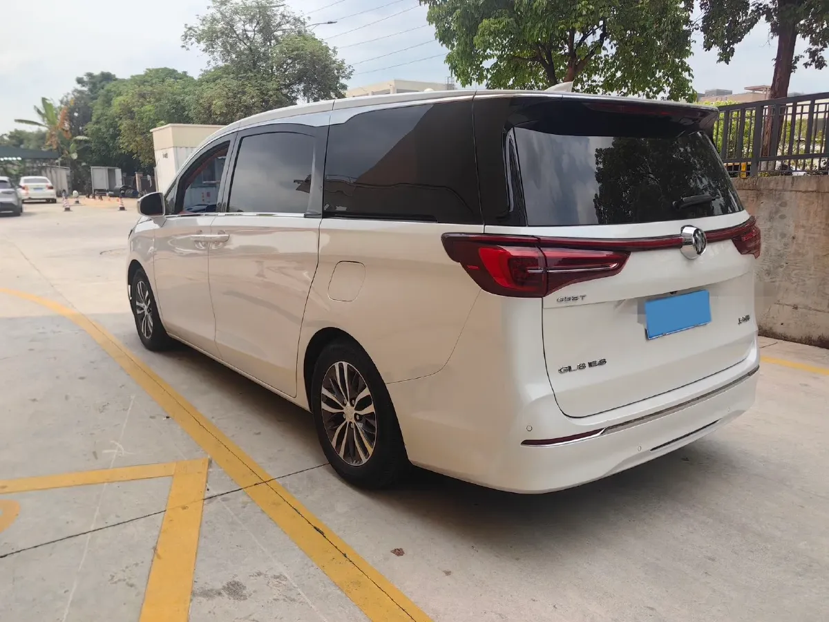 2022 Buick GL8 2.0T 237HP L4 9AT,autocango,china used car exporter,china ev exporter,chinese used car exporter,chinese used ev exporter