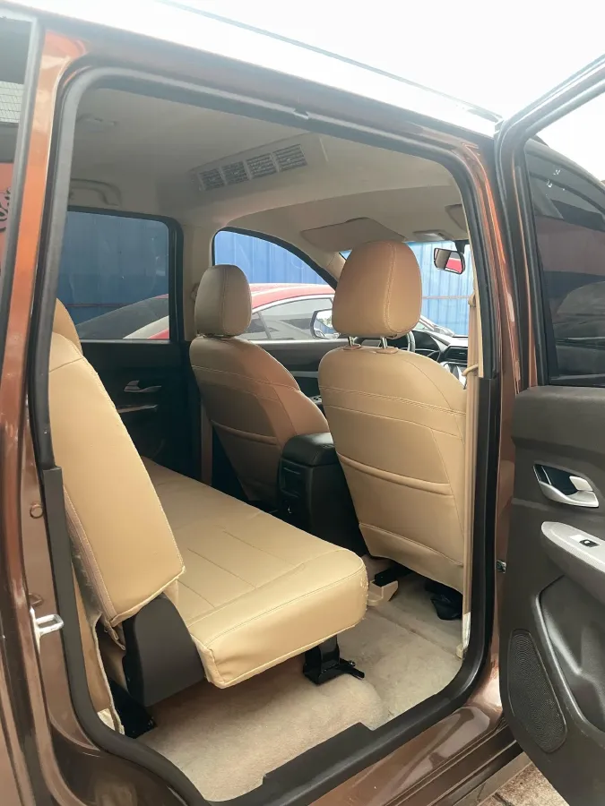 2021 Yema SiPaiKa 1.5L 109HP L4 5MT,autocango,china used car exporter,china ev exporter,chinese used car exporter,chinese used ev exporter