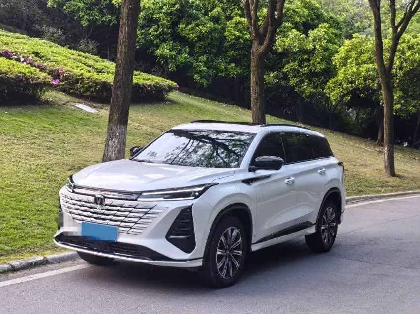 2024 ChangAn CS75 Plus 1.5T 188HP L4 8AT,autocango,china used car exporter,china ev exporter,chinese used car exporter,chinese used ev exporter